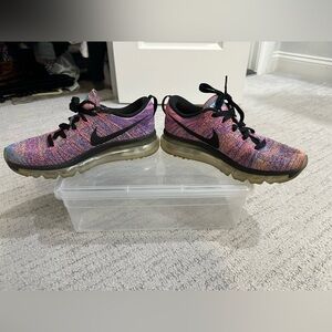 Nike flyknit air max sneakers size 6.5